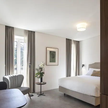 Serviced - Avenida Apartment Lisbon