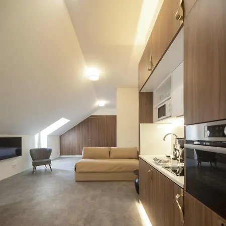 Serviced - Avenida Apartment Lisbon