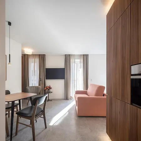 Serviced - Avenida Apartment Lisbon