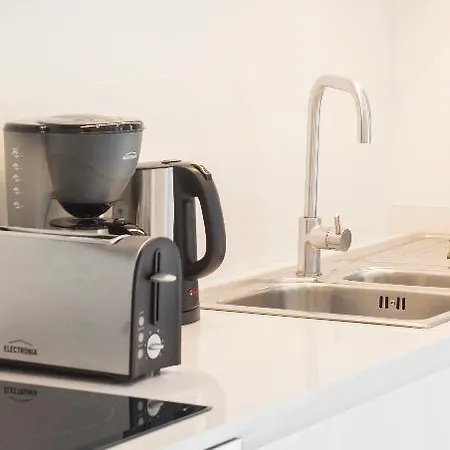 Serviced - Avenida Apartment Lisbon
